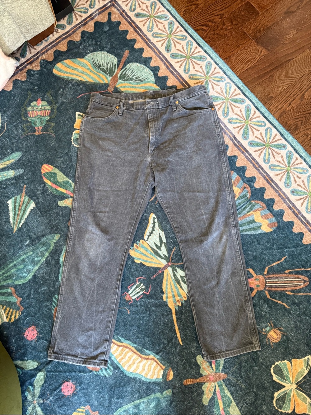 Wrangler Men's Cowboy cut jeans in Charcoal Gray
